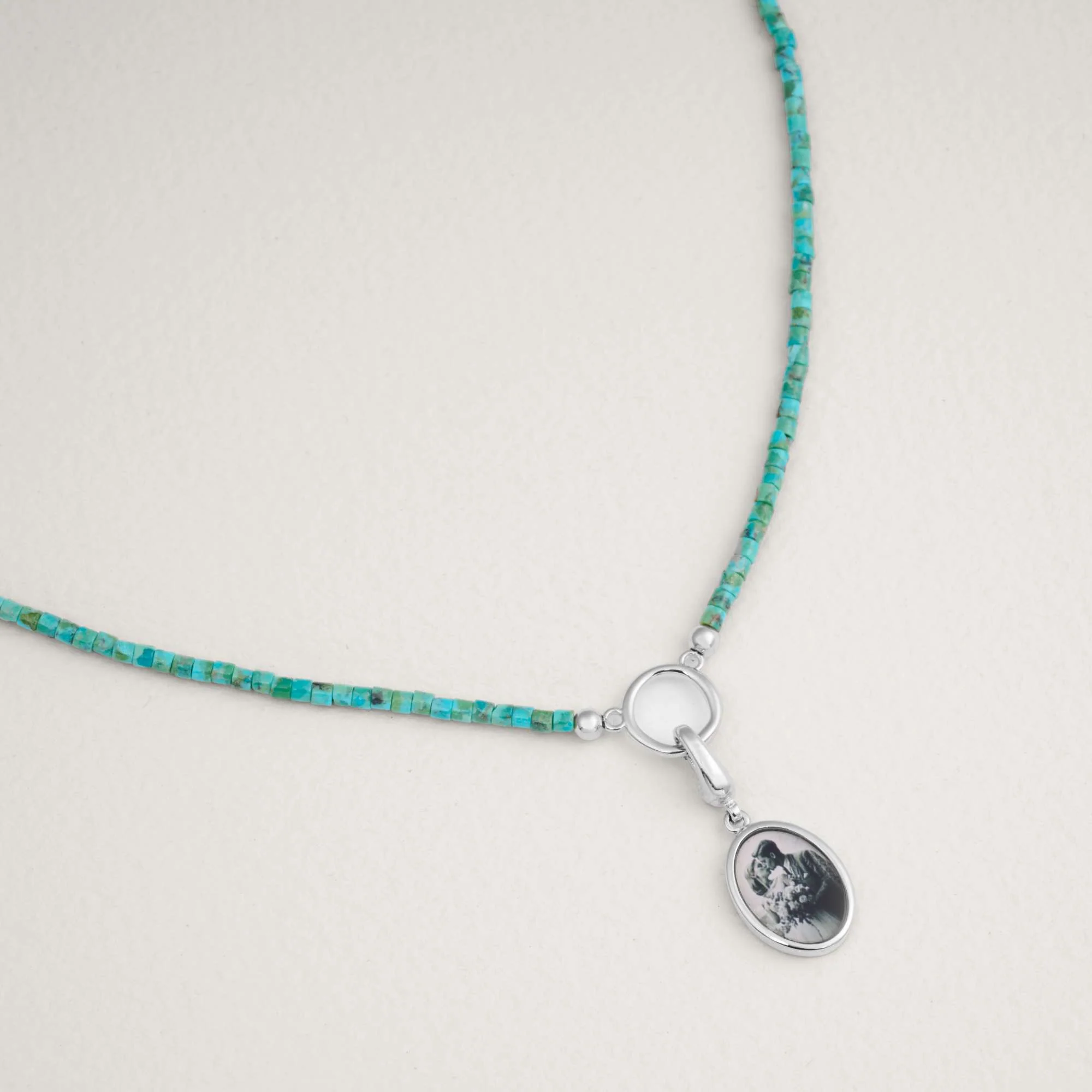 Alba Circle Turquoise Beaded Necklace - Image 4