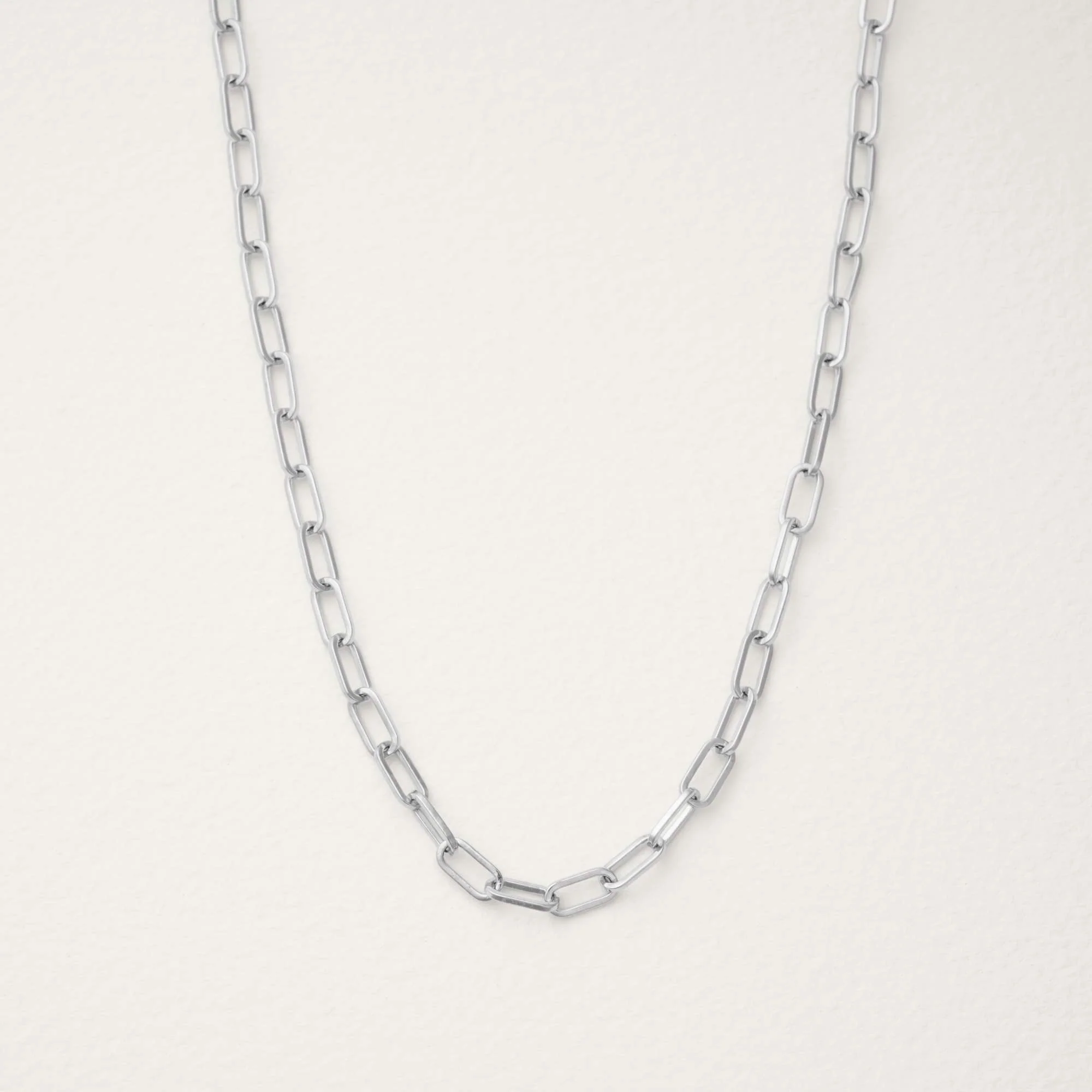 Beatriz Dainty Paperclip Chain Necklace - Image 6