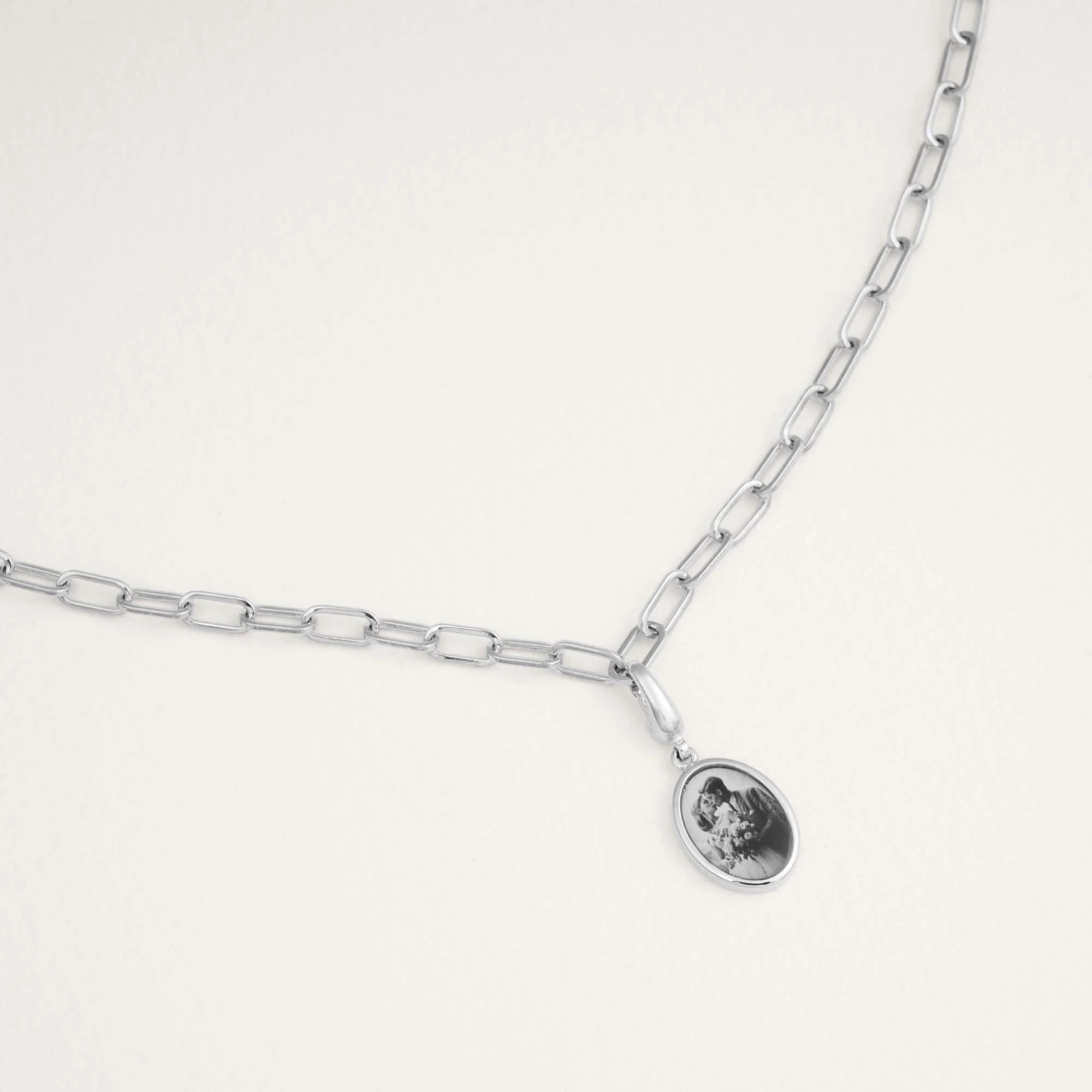 Beatriz Dainty Paperclip Chain Necklace - Image 7