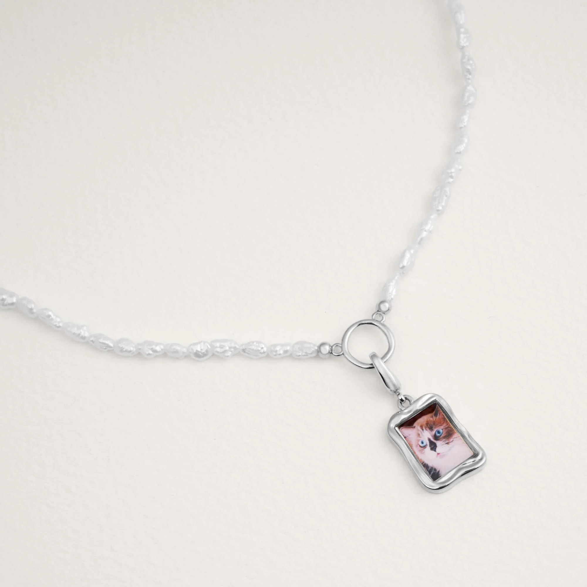 Eloise Circle Freshwater Pearl Necklace - Image 4