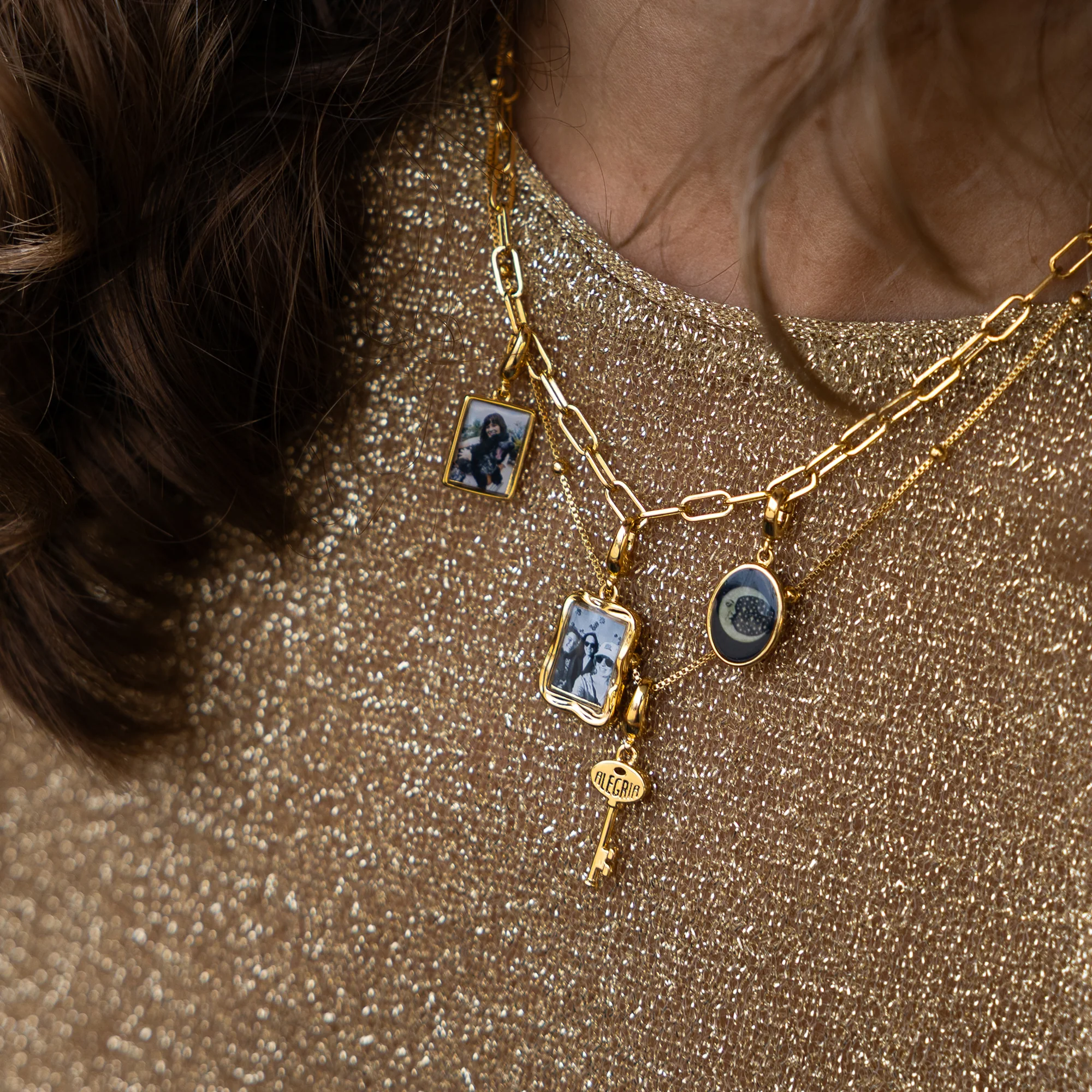 Isabel Portrait Pendant - Image 4