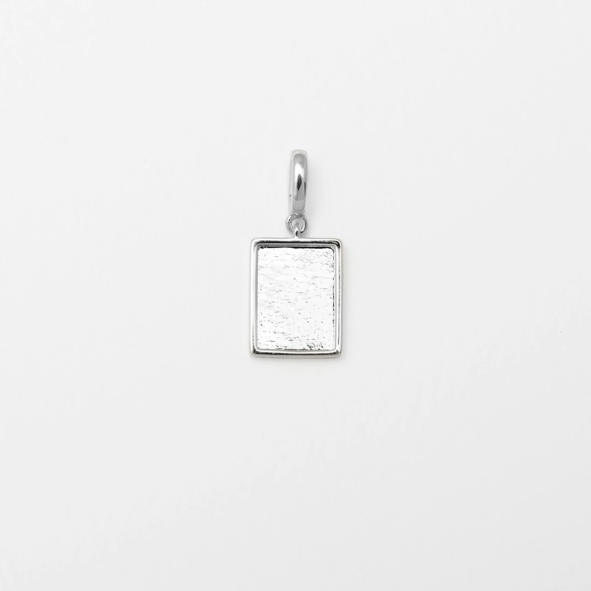 Mona Customizable Portrait Pendant - Image 6