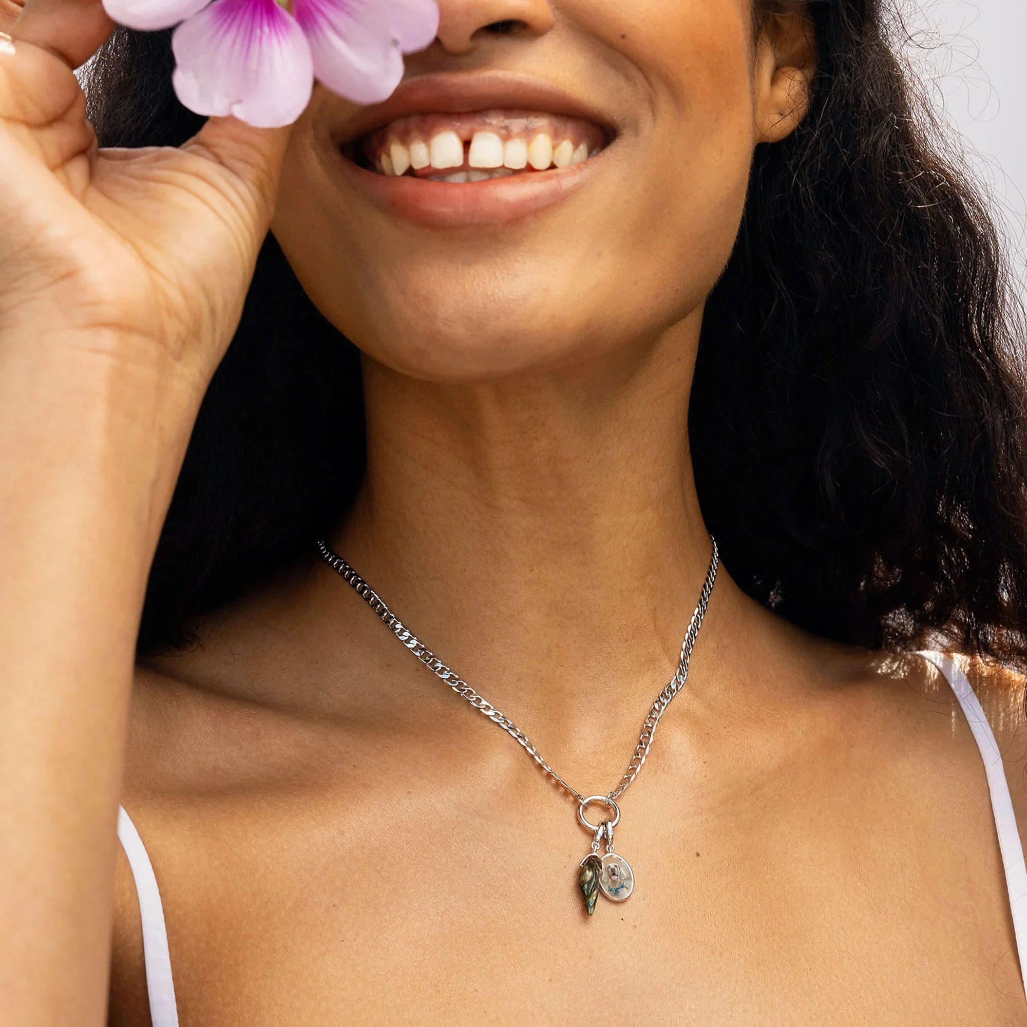 Vera Oval Customizable Portrait Pendant - Image 11