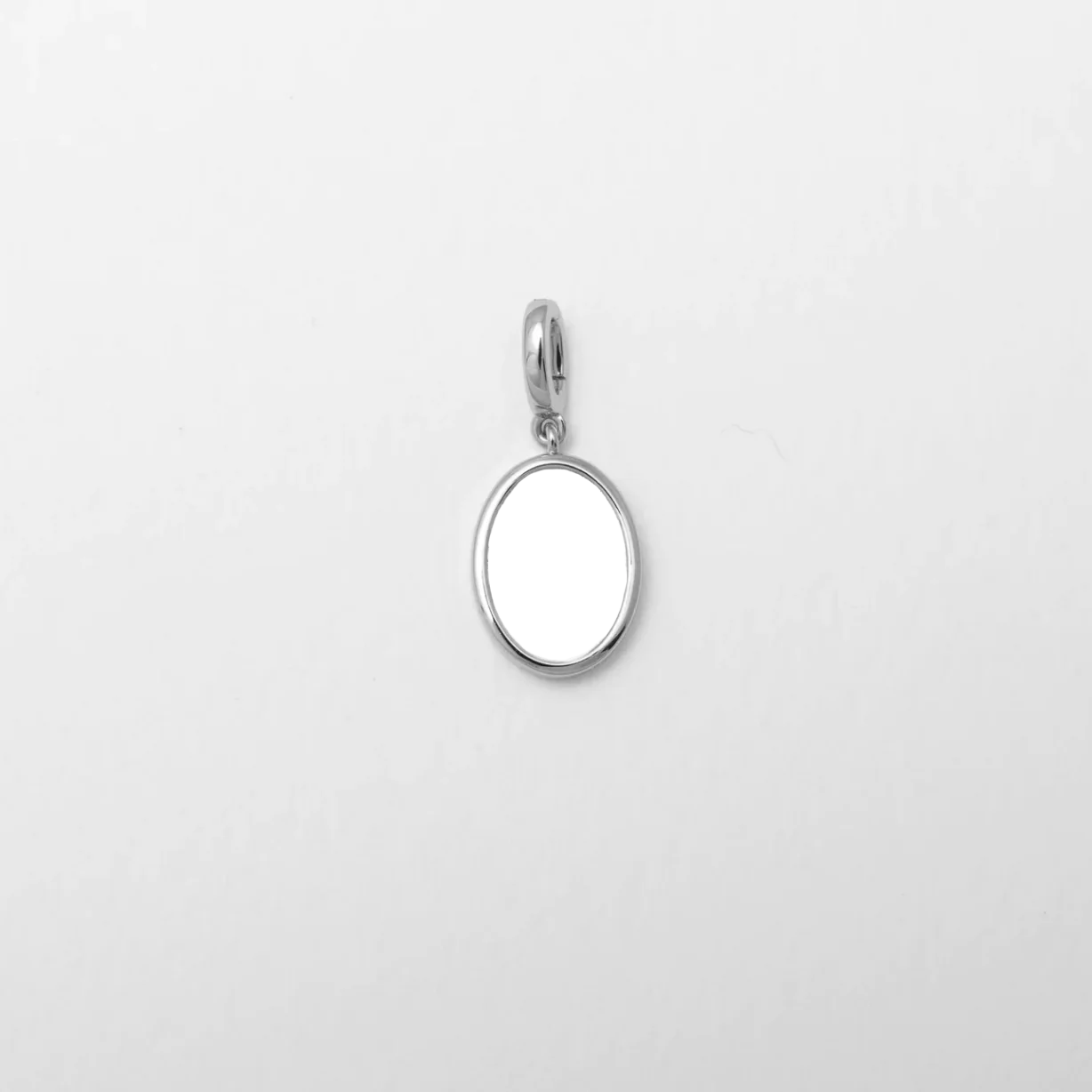 Vera Oval Customizable Portrait Pendant - Image 9
