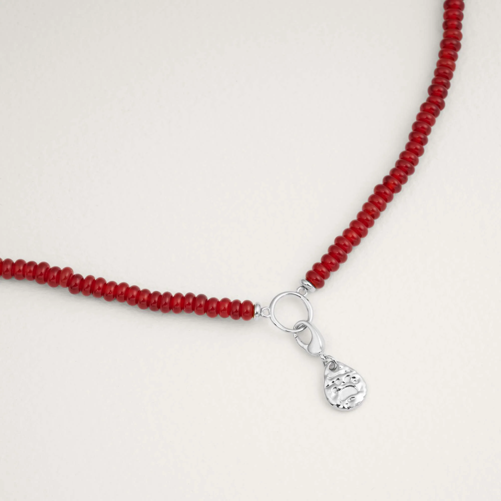 Sienna Red Agate Circle Necklace - Image 4